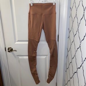 New ALO yoga leggings